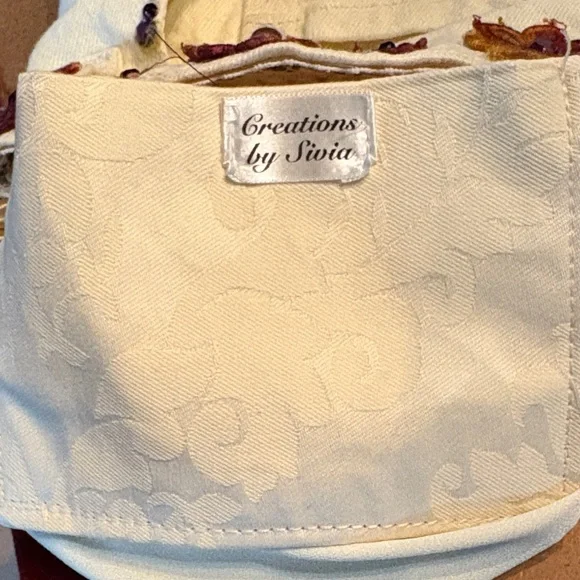 Handmade by Sivia Embroidered Floral and Lace on upcycled denim Shoulder Bag - Picture 4 of 10